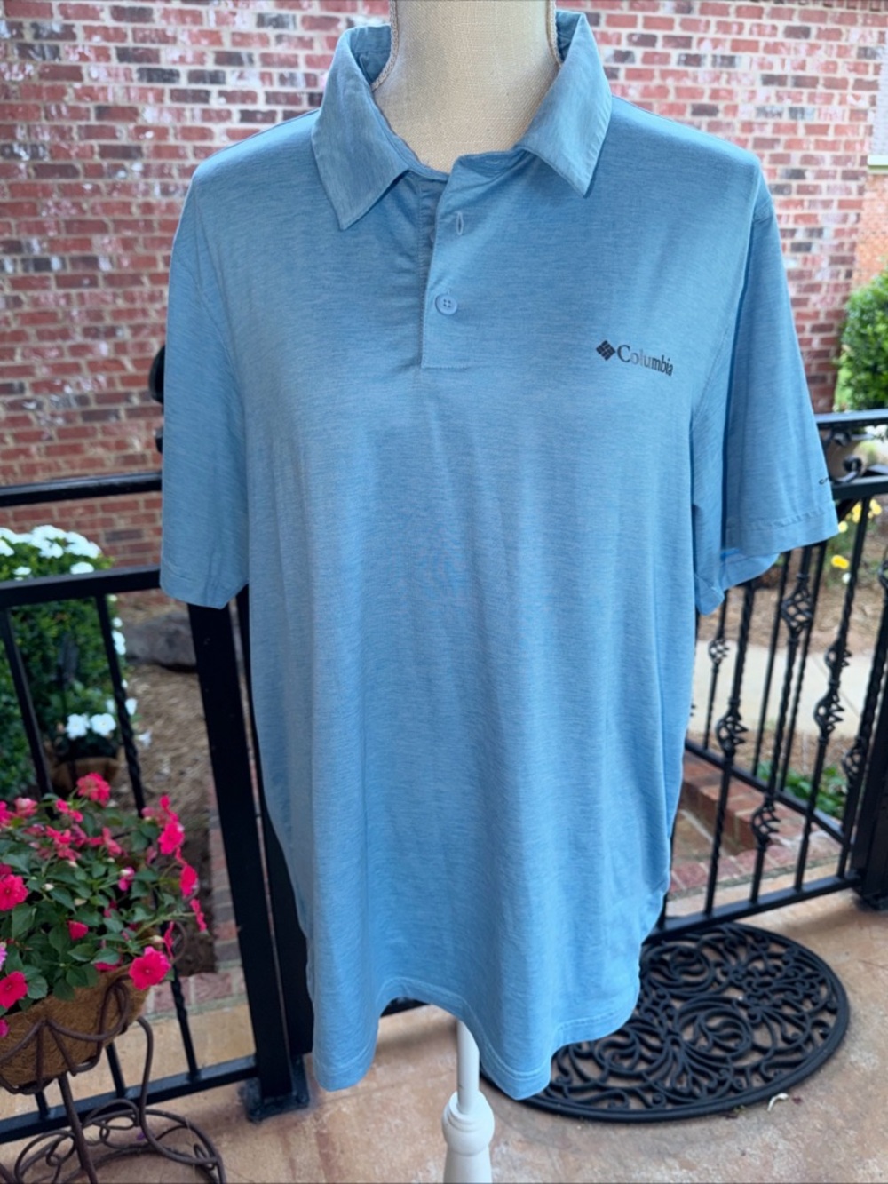 Columbia Polo Shirt Men’s Size Large Blue Logo Soft